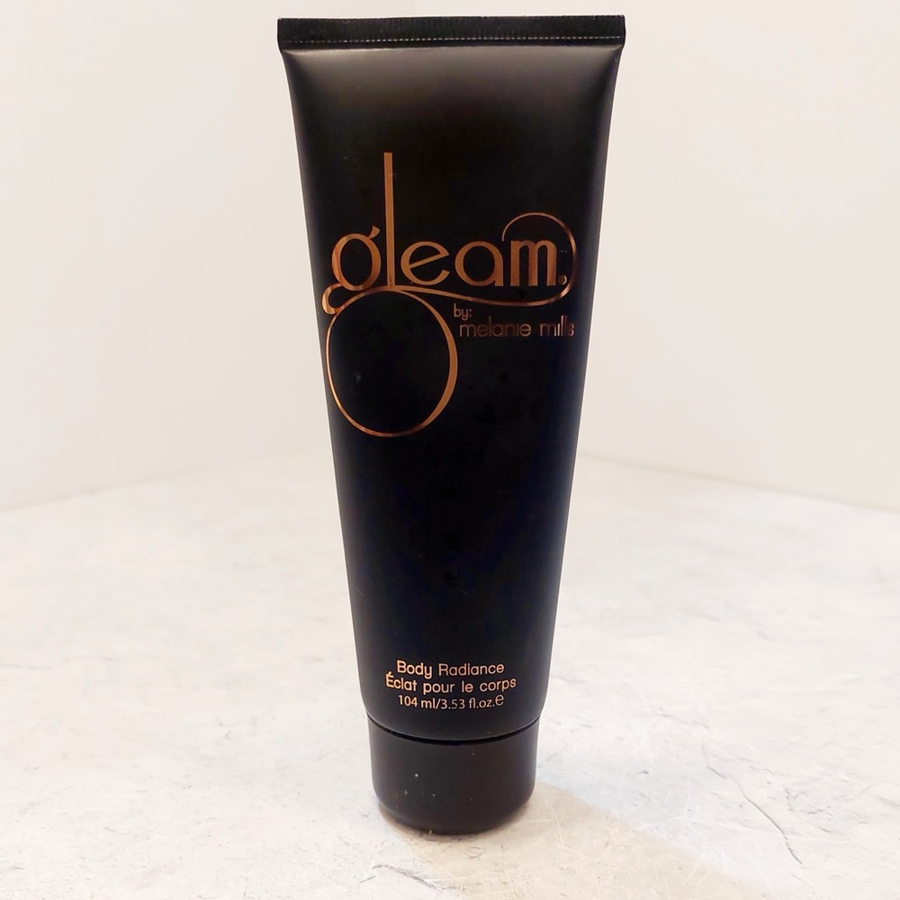 Melanie Mills Hollywood Rose Gold Gleam Body Radiance | 3.53 fl. oz.